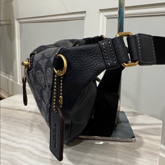 Coach Bag Warren Belt Bag Signature Chambray Pebbled Leather Navy Fanny Pack - Picture 5 of 17